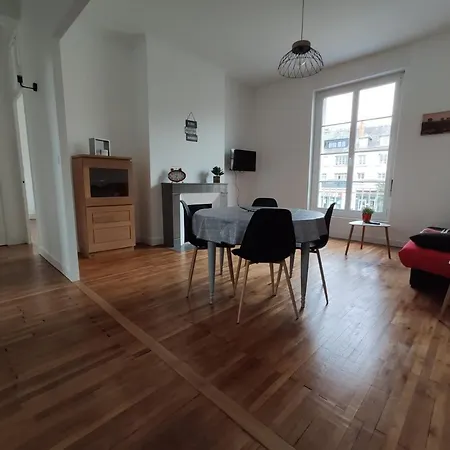아파트 1-6 Pers Situe Entre Les Ponts 쏘뮤흐